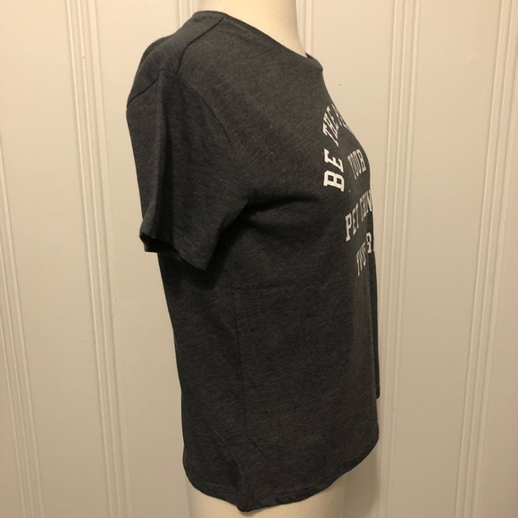 FIFTH SUN Be The Person Your Pet Thinks You Are Grey T-Shirt, Sz Small - Picture 4 of 12
